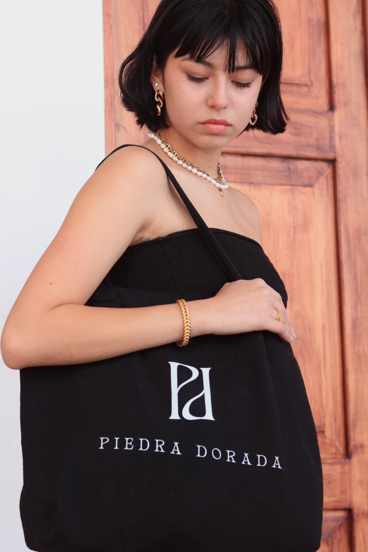 BLACK VIRGI TOTE BAG